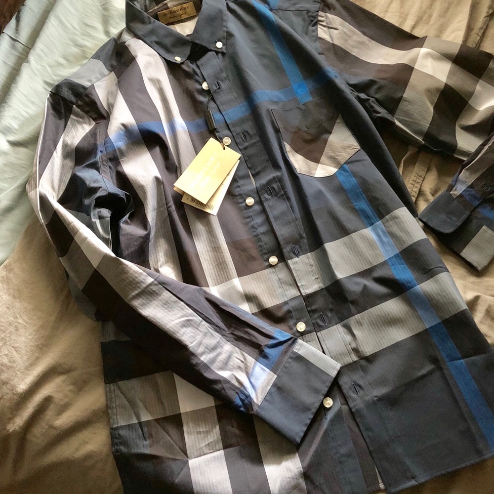 Men’s Burberry shirt
